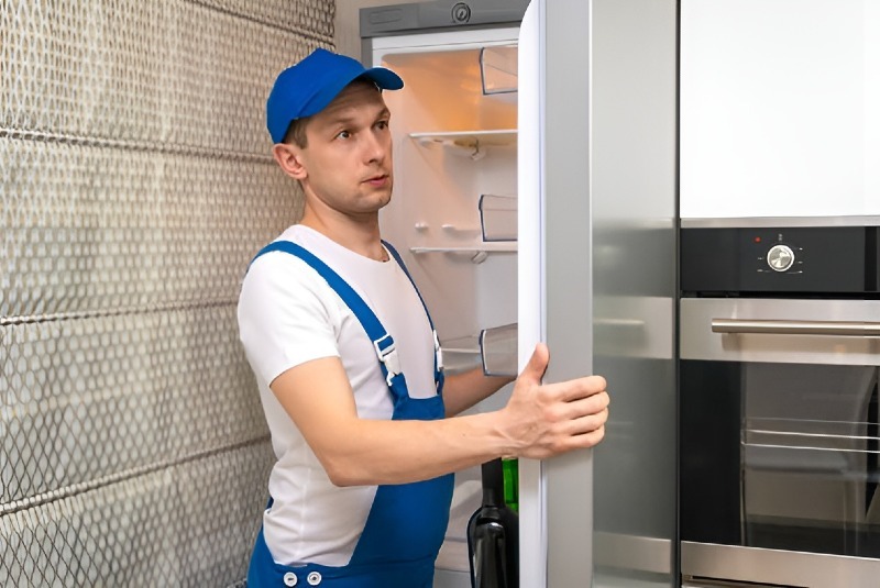 Refrigerator repair in Lakeland Village